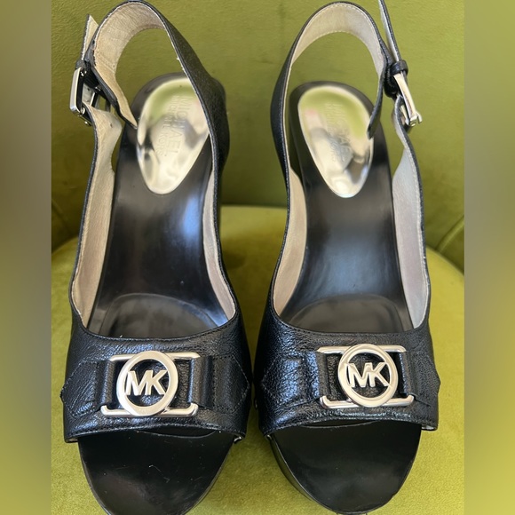 MICHAEL Michael Kors Shoes - Micheal Kors Blk Platform wSilver accents